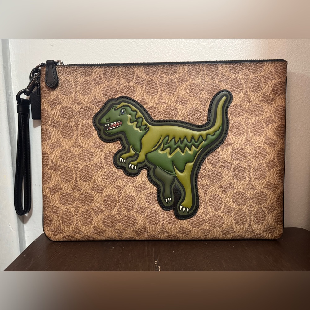 Coach Pouch 30 in Signature Canvas with Rexy